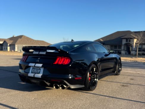 Used 2022 Ford Mustang Shelby GT500 w/ Technology Package image 16