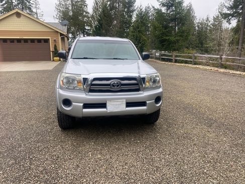 Used 2010 Toyota Tacoma 4x4 Access Cab image 5