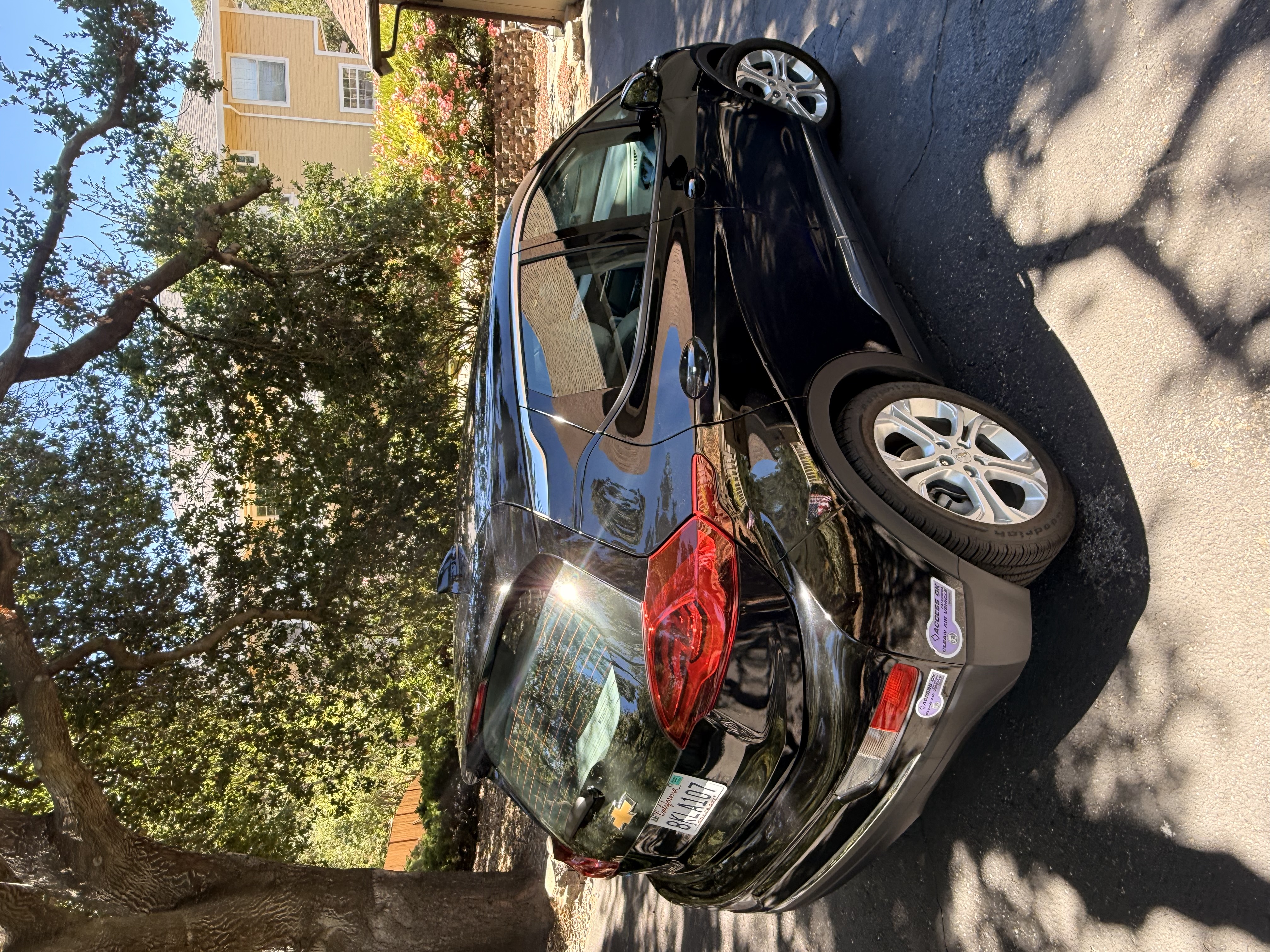 Used 2019 Chevrolet Bolt LT FWD image 4
