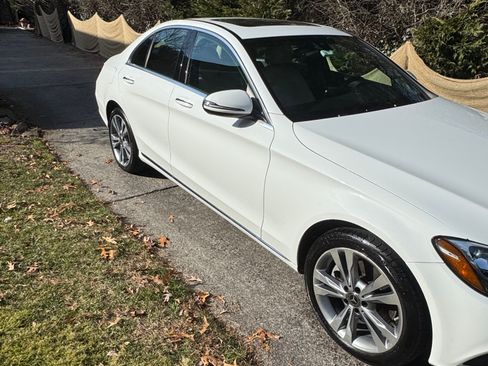 Used 2018 Mercedes-Benz C 300 4MATIC Sedan image 2