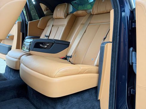 Used 2020 Rolls-Royce Phantom Sedan RWD image 30