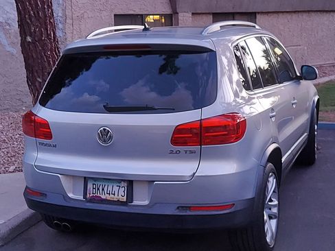 Used 2012 Volkswagen Tiguan SEL image 14