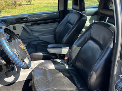 Used 2002 Volkswagen Beetle GLS FWD image 5