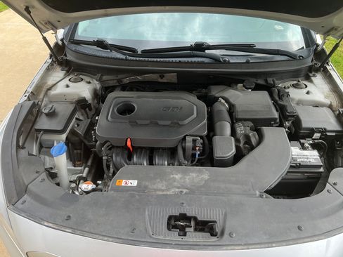 Used 2016 Hyundai Sonata SE FWD image 5