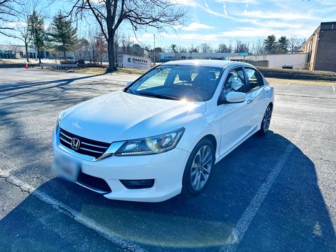 Used 2014 Honda Accord Sport image 4