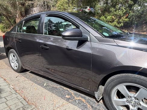 Used 2016 Chevrolet Cruze LT FWD image 9