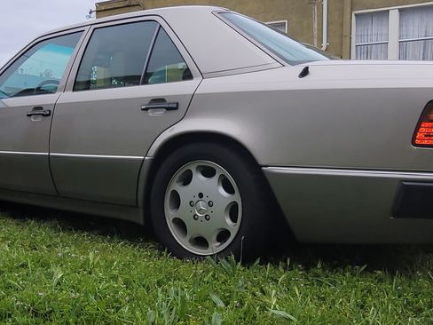 Used 1993 Mercedes-Benz 500 E image 4