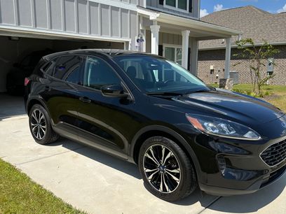 Used 2022 Ford Escape SE w/ SE Sport Appearance Package