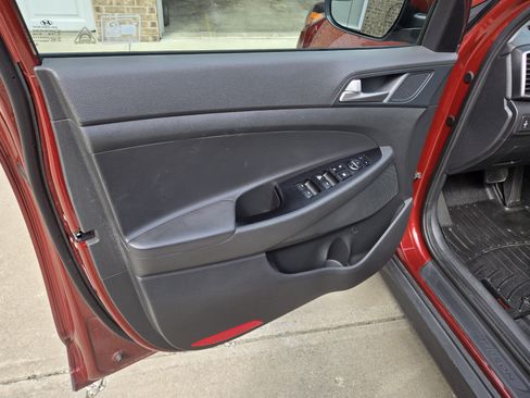 Used 2020 Hyundai Tucson SE w/ Cargo Package image 9