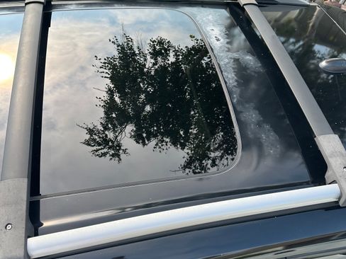 Used 2017 Ford Escape Titanium image 12