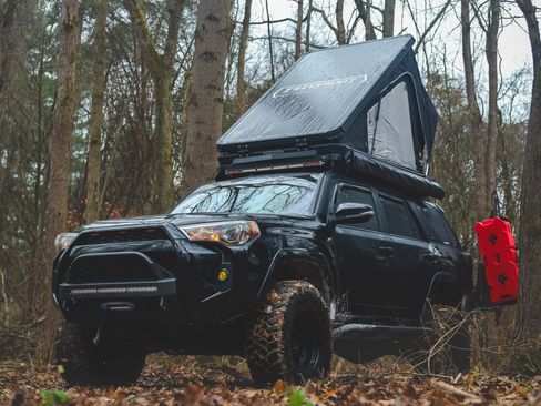 Used 2014 Toyota 4Runner SR5 Premium image 1