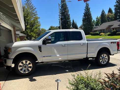 Used 2020 Ford F250 Platinum w/ FX4 Off-Road Package AWD/4WD image 16