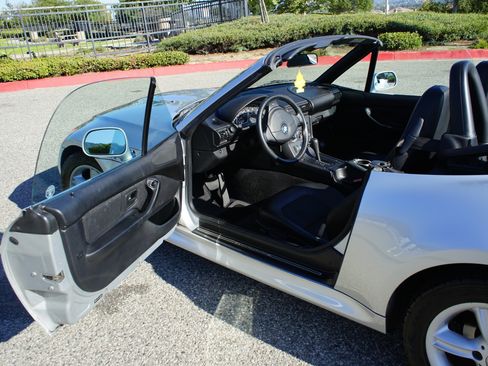 Used 2000 BMW Z3 2.5i image 11