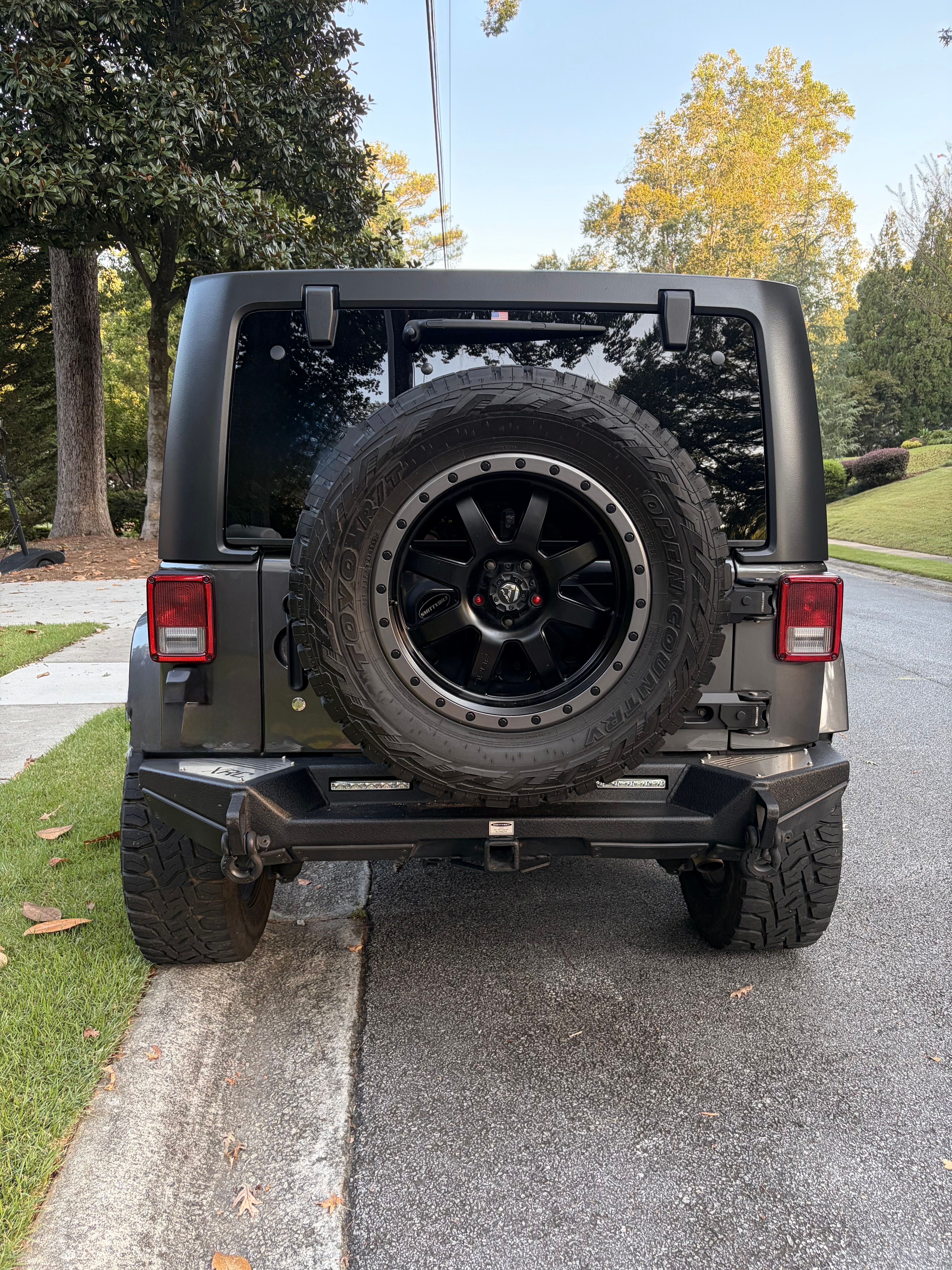 Used 2017 Jeep Wrangler Unlimited Sahara AWD/4WD image 6