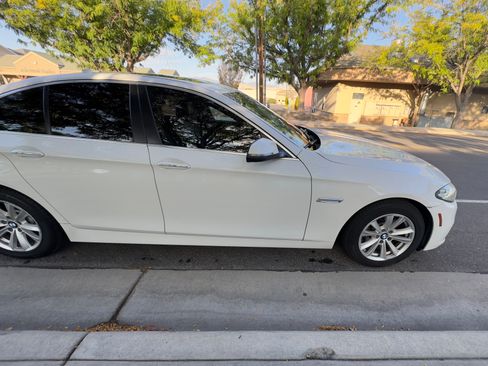 Used 2014 BMW 528i xDrive Sedan AWD/4WD image 9