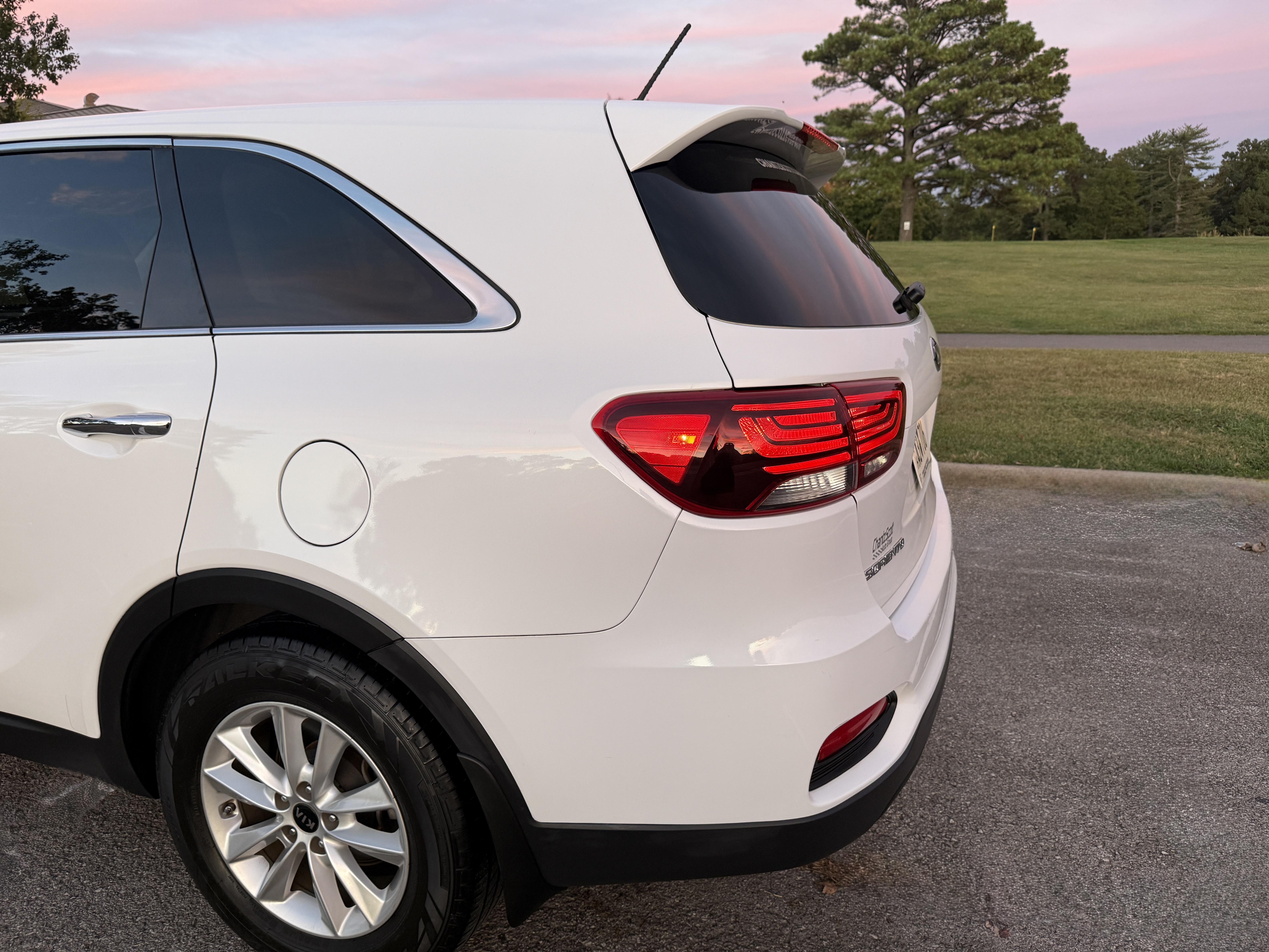 Used 2020 Kia Sorento LX AWD/4WD image 10