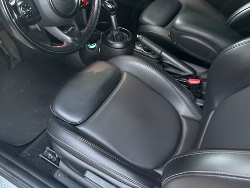 Used 2019 MINI Cooper S w/ Signature Upholstery Package FWD image 23
