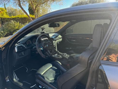 Used 2017 BMW M4 Coupe RWD image 10