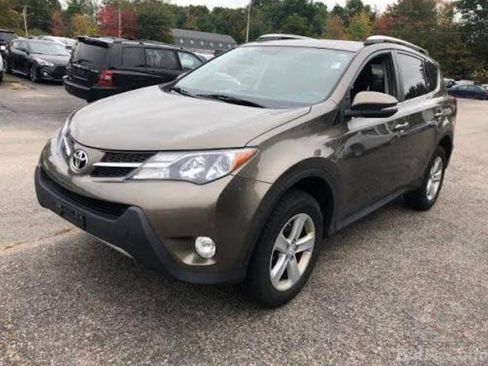 Used 2013 Toyota RAV4 XLE FWD image 1