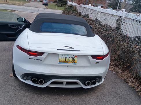 Used 2021 Jaguar F-TYPE R image 12