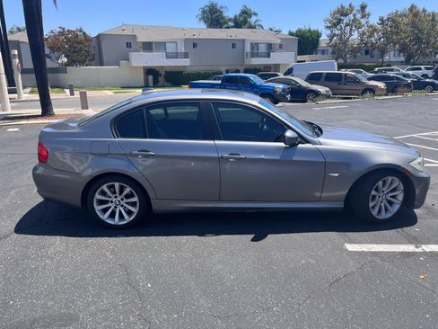 Used 2011 BMW 328i Sedan image 18