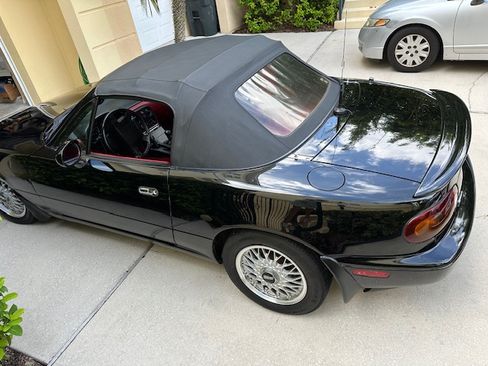Used 1993 MAZDA MX-5 Miata Limited Edition RWD image 4