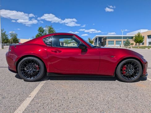 Used 2023 MAZDA MX-5 Miata Club RWD image 10