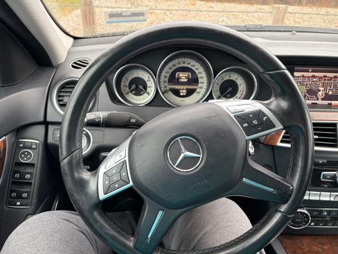 Used 2013 Mercedes-Benz C 300 4MATIC Sedan image 16