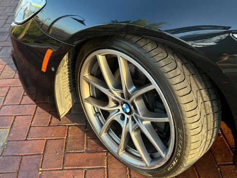 Used 2017 BMW 650i Convertible image 17