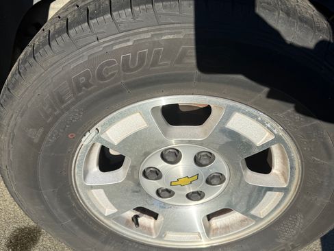 Used 2012 Chevrolet Tahoe LT image 12