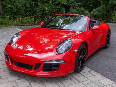 Used 2016 Porsche 911 Carrera GTS RWD image 8