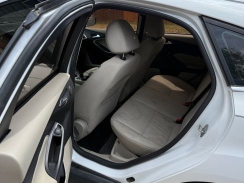 Used 2014 Ford Focus Electric Hatchback FWD image 8