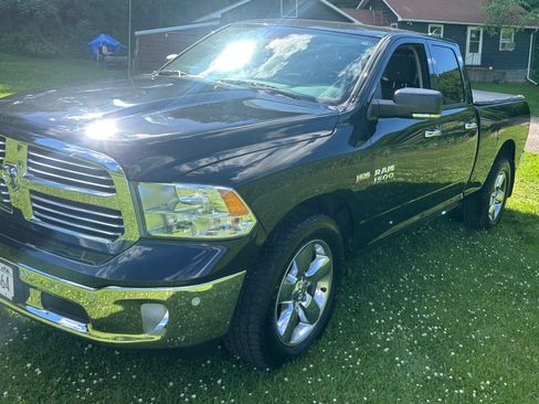 Used 2017 RAM 1500 Big Horn AWD/4WD image 4