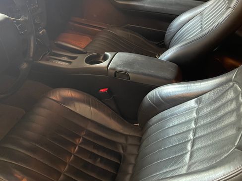 Used 2002 Chevrolet Camaro Z28 w/ SS Performance/Appearance Pkg image 12