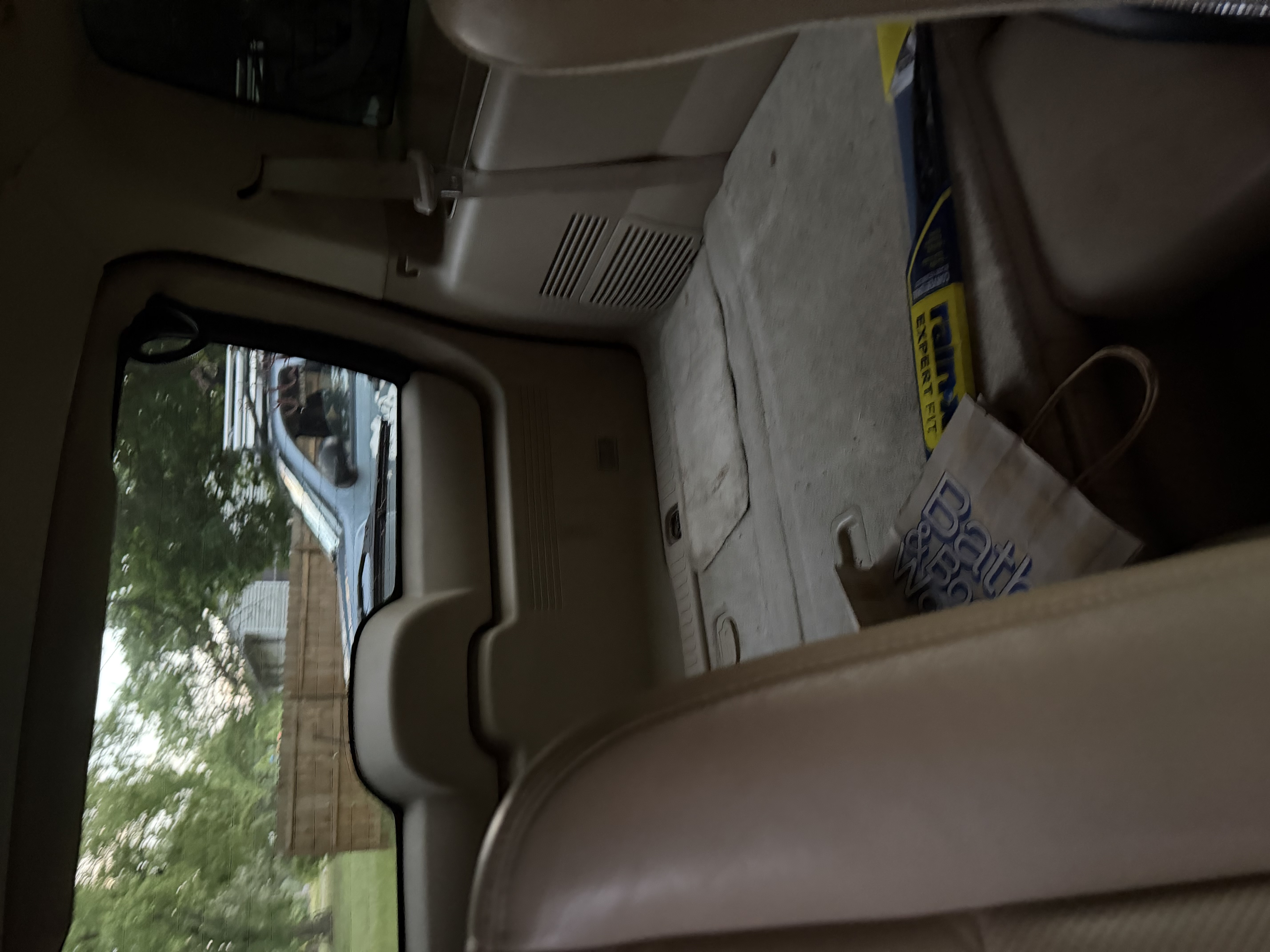 Used 2005 Lincoln Aviator AWD image 11
