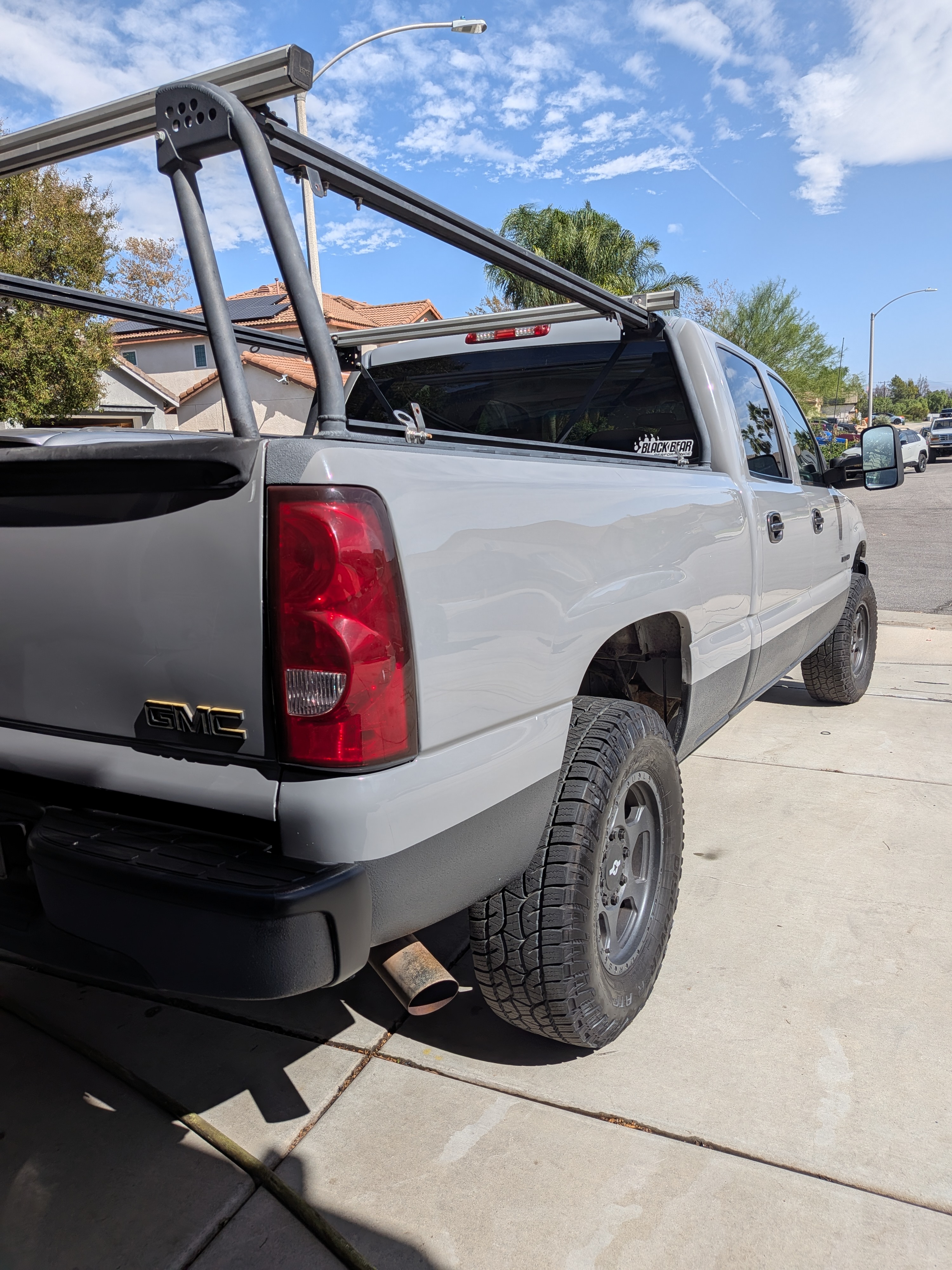 Used 2002 GMC Sierra 1500 SLE RWD image 2