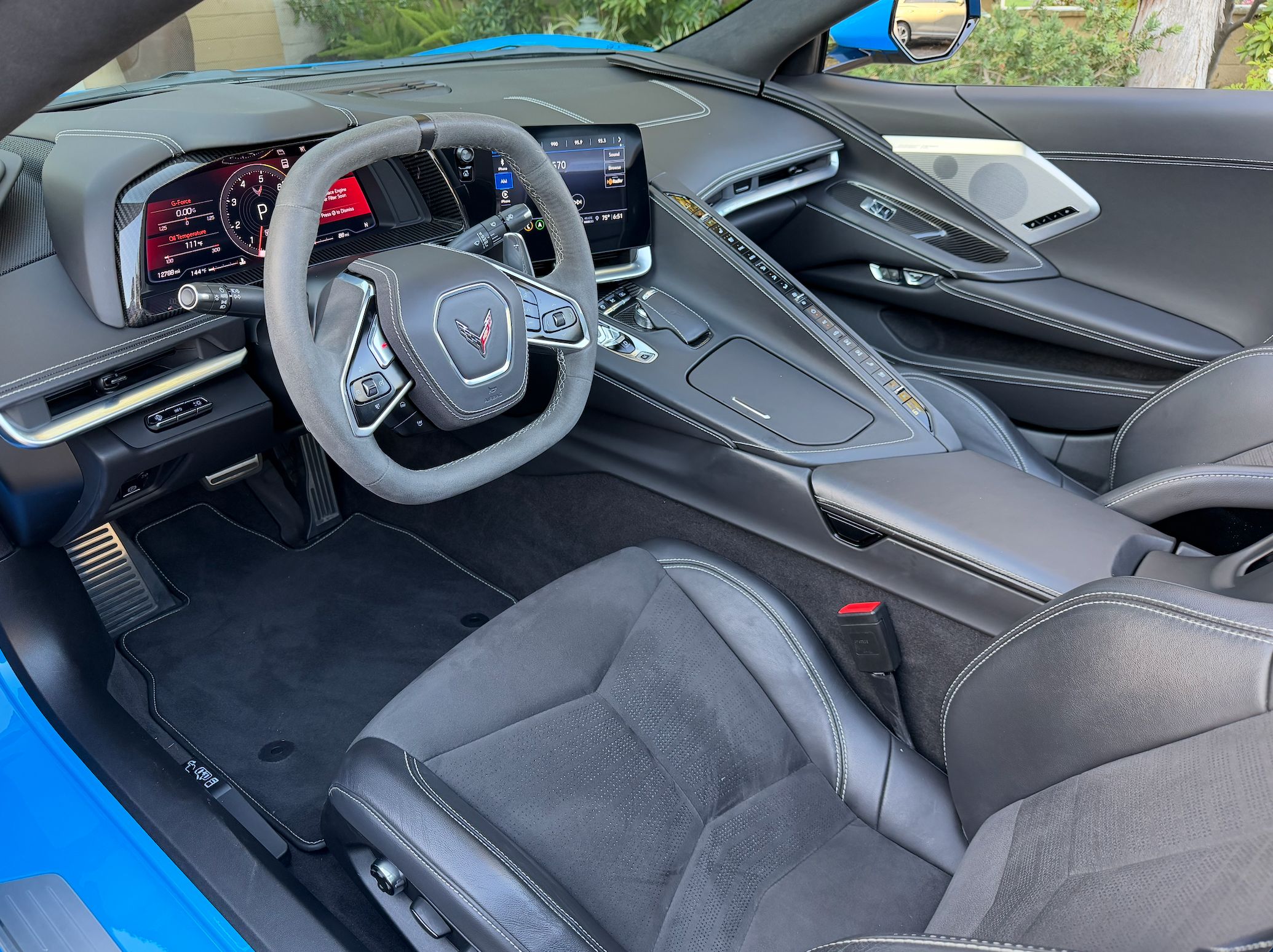 Used 2022 Chevrolet Corvette Stingray Premium Conv w/ Z51 Performance Package RWD image 5