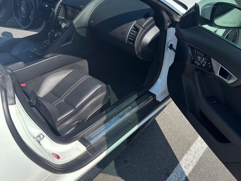 Used 2015 Jaguar F-TYPE R RWD image 11