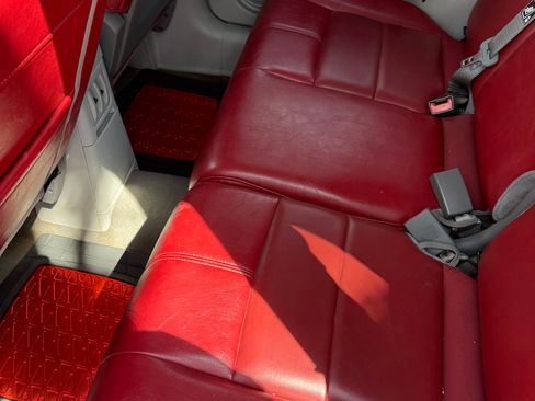 Used 2010 Chrysler PT Cruiser w/ PT Cruiser Couture Edition image 8