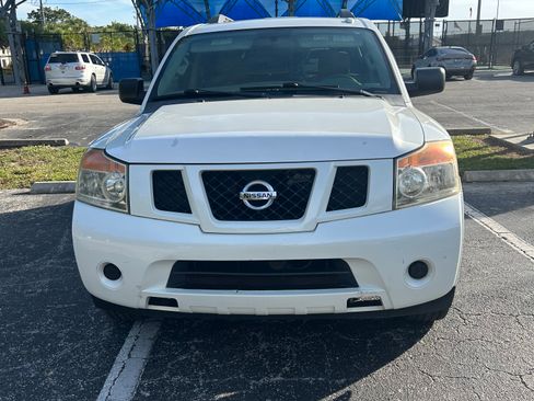 Used 2013 Nissan Armada SV image 2