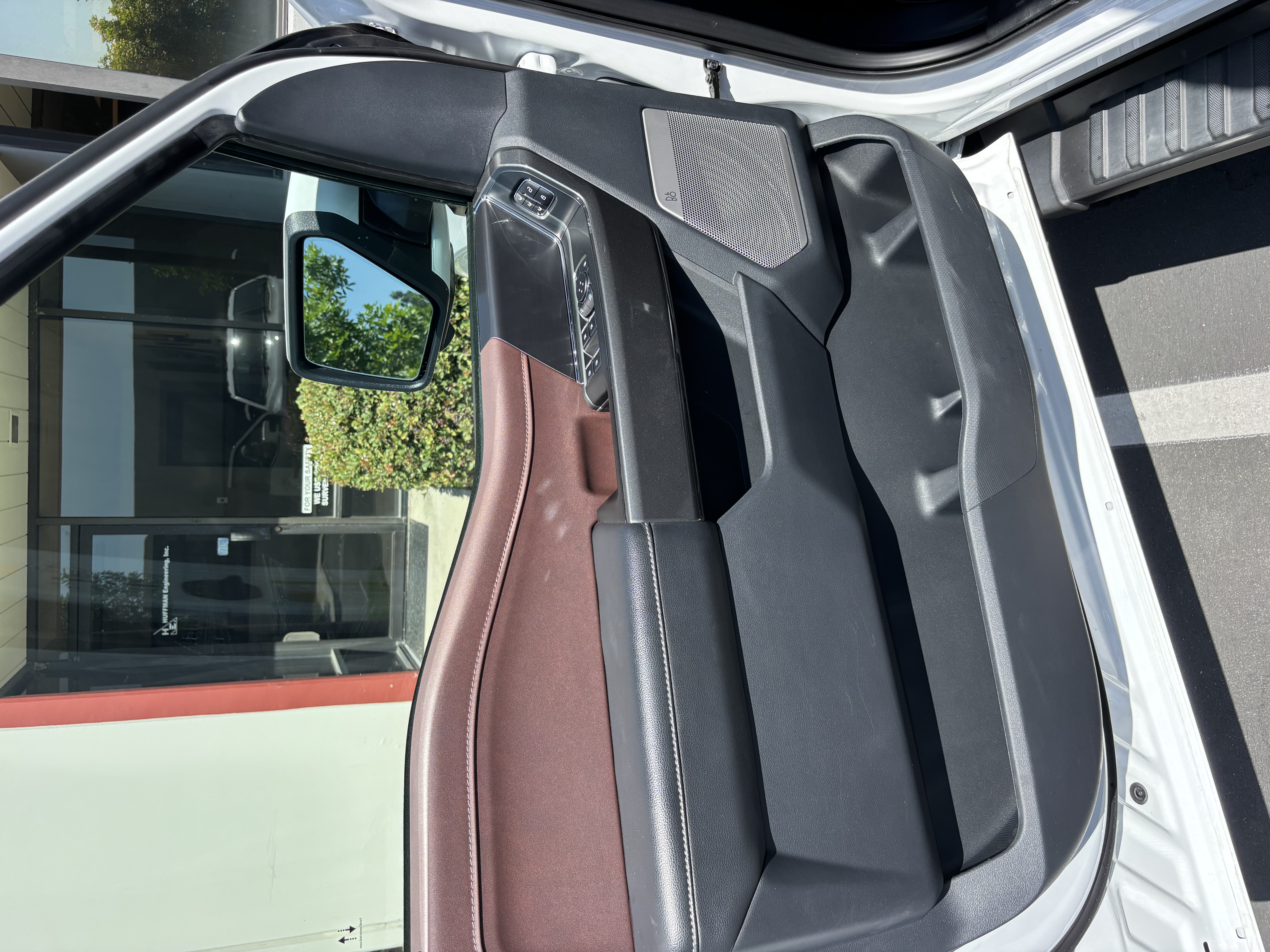 Used 2023 Ford F150 Lariat AWD/4WD image 18