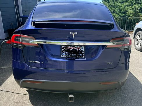 Used 2016 Tesla Model X 75D AWD/4WD image 11