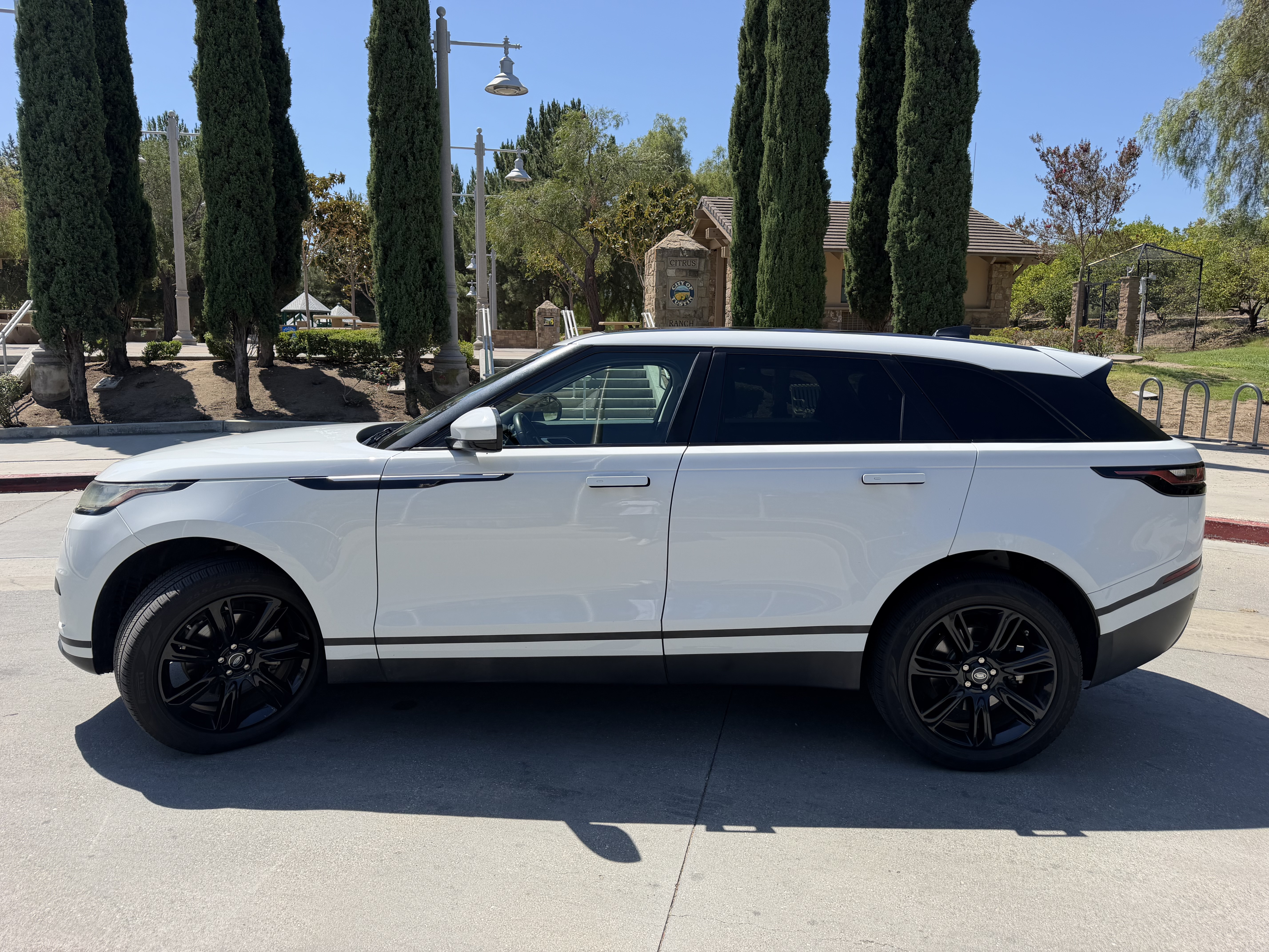 Used 2020 Land Rover Range Rover Velar S AWD/4WD image 6