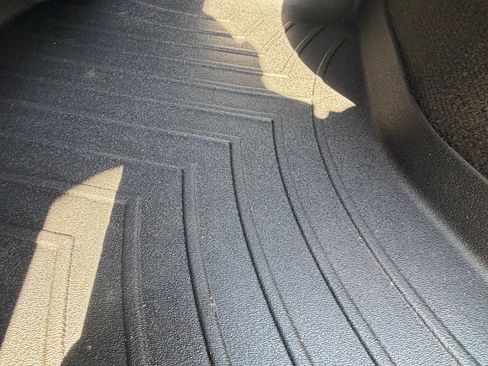 Used 2005 Dodge Ram 2500 Truck SLT w/ Quad Cab Big Horn Value Group image 10