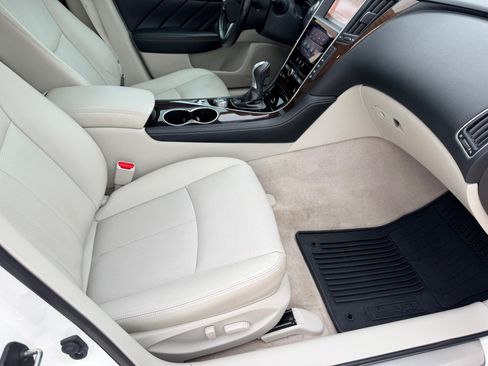 Used 2015 INFINITI Q50 Premium w/ Technology Package image 13
