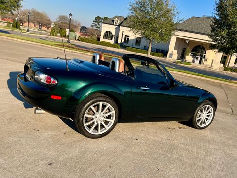 Used 2008 MAZDA MX-5 Miata Grand Touring w/ Premium Pkg RWD image 15