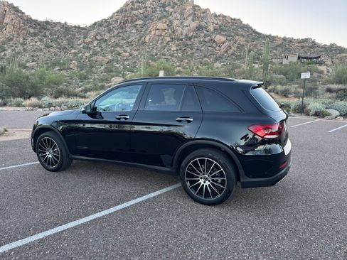 Used 2022 Mercedes-Benz GLC 300 image 2