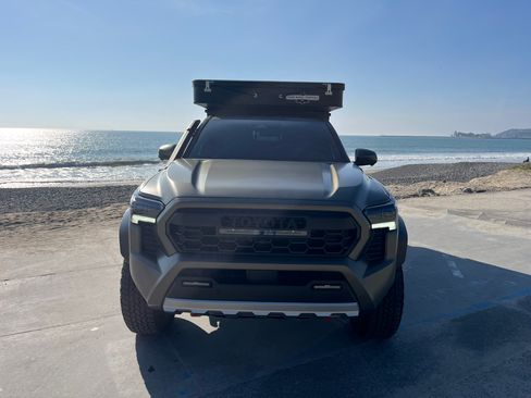 Used 2025 Toyota Tacoma 4x4 Double Cab Hybrid image 6