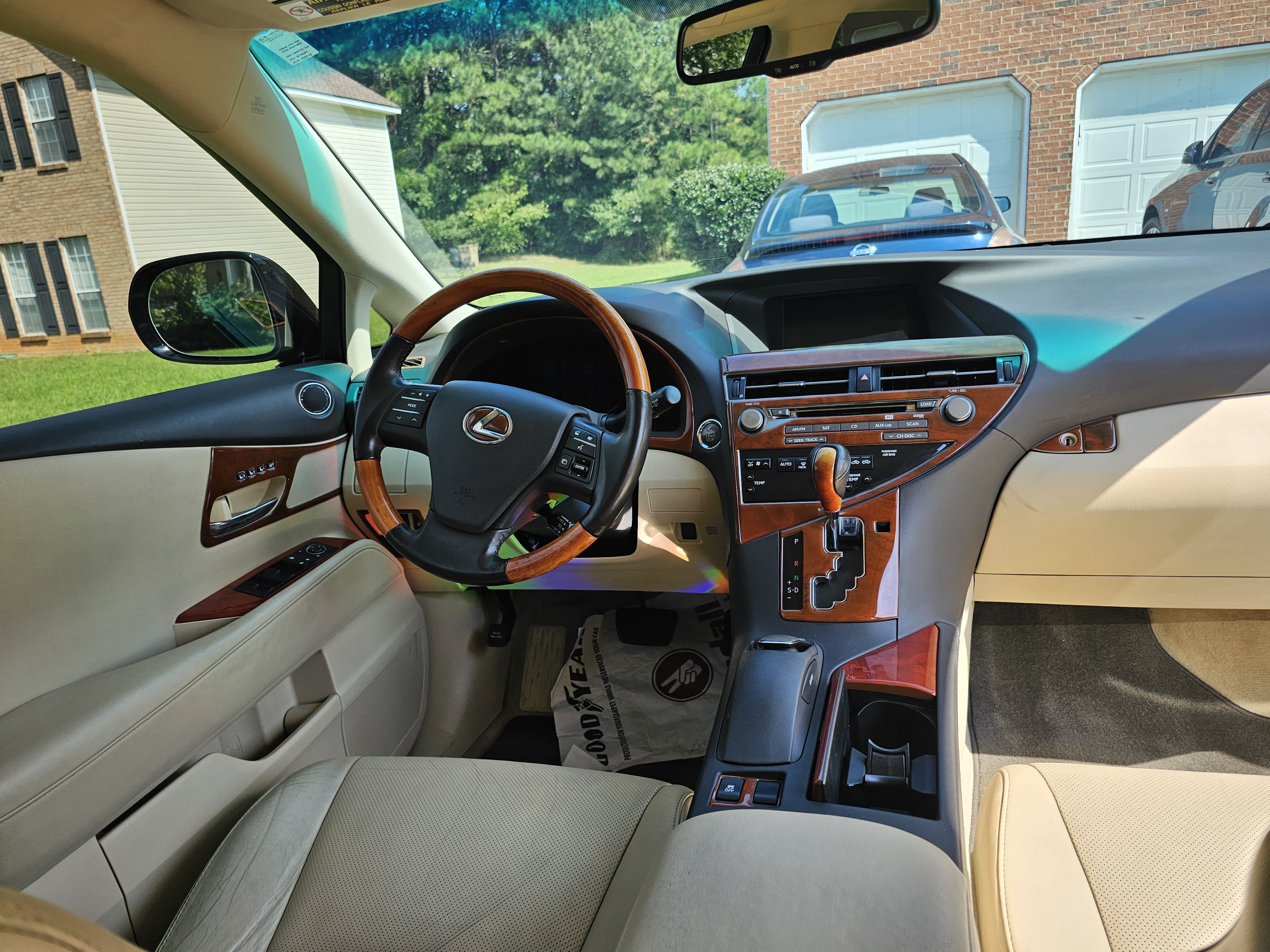 Used 2011 Lexus RX 350 2WD w/ Premium Pkg image 4