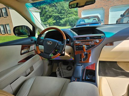 Used 2011 Lexus RX 350 2WD w/ Premium Pkg image 4